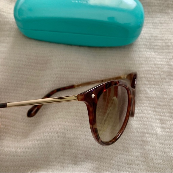 Kate Spade Amanda Sunglasses!😎🕶❤️. - Picture 4 of 7